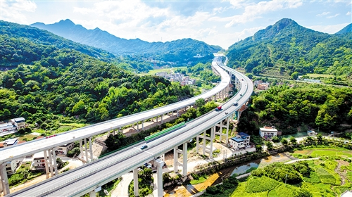 汕梅高速改扩建项目迈入施工新阶段.png